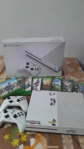 Xbox oneS 1Tera 2 controles originais bateria jogos midia digital