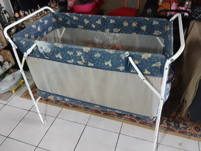 Berço desmontável