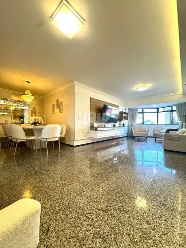 Apartamento no Dionísio Torres, 3 suítes + gabinete
