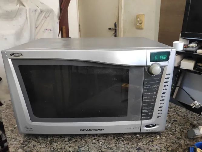 Microondas Brastemp 27 litros inox, com grill (dourador) garantia de 3 meses.