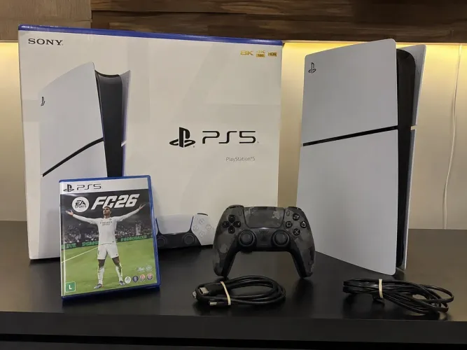 PS5 Slim 1TB com Leitor + Controle Camuflado + EA SPORTS FC 26