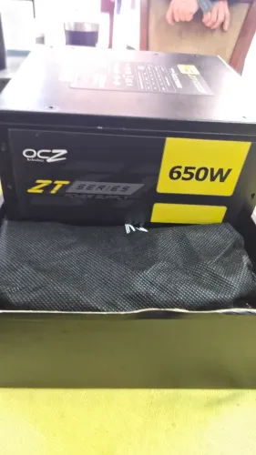 Fonte OCZ 650w Full modular. Com cabos