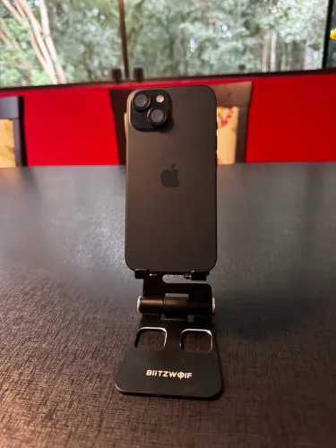 iPhone 15 126gb preto bateria 100% - Com acessórios originais, garantia e 4 meses de uso
