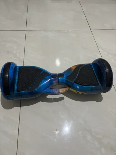 Hoverboard LED Infantil 6,5/8" com Música Bluetooth Iluminação e Motor de 600W