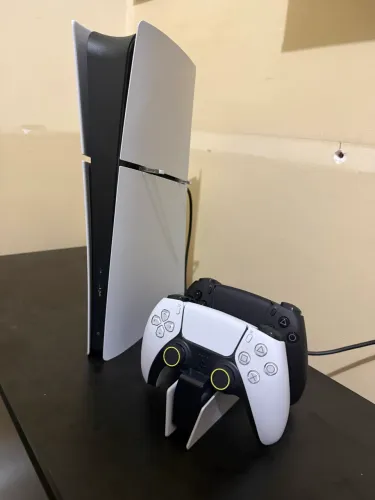 Ps5 SLIM (1 mês de uso) PRATICAMENTE LACRADO(aceito cartão)