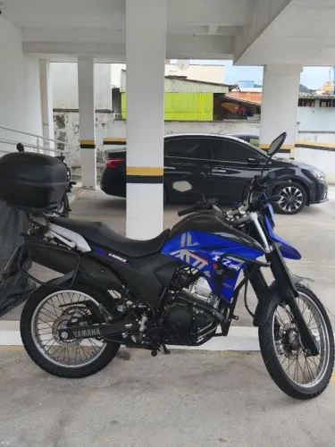 Vendo minha moto