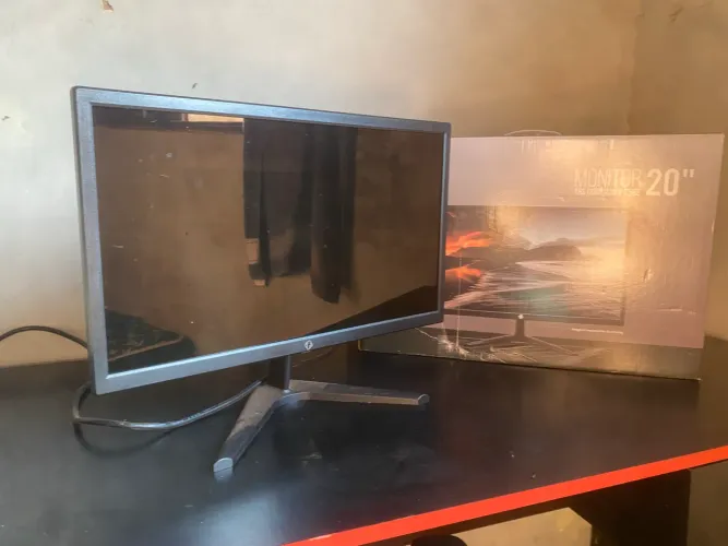 Tela de computador tronos