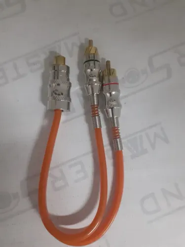 Cabo Y. Blindado. Com 2 rca macho X 1rca fêmea. Novo.