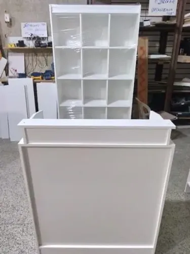 Balcão caixa + Colmeia MDF branco