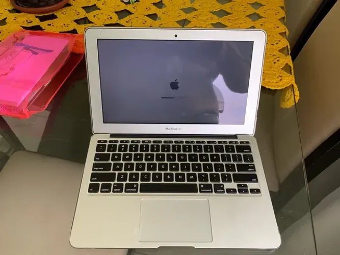 MacBook Air 12pol Core i5 - IMPECÁVEL