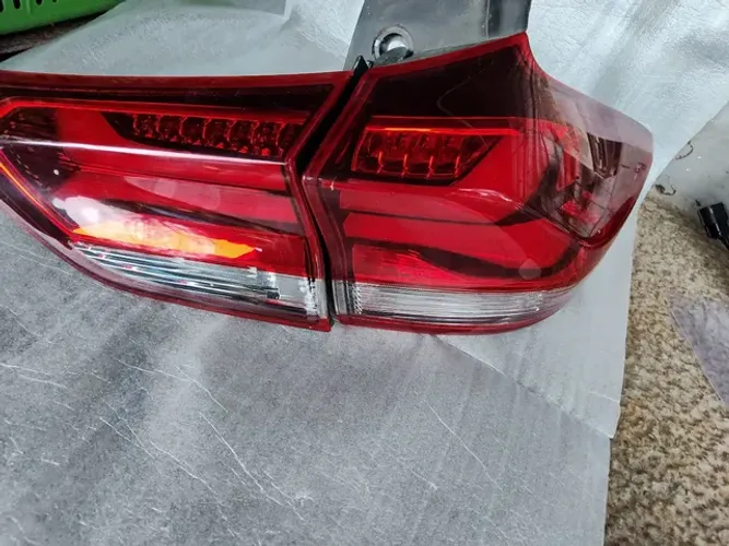 Par Lanterna Tracker 2020/2021/2022 2023 com LED L.D
