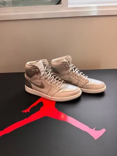 Tênis Jordan 1 Tokyo Neutral