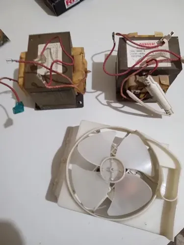 Vende se transformando de microondas e ventilador 