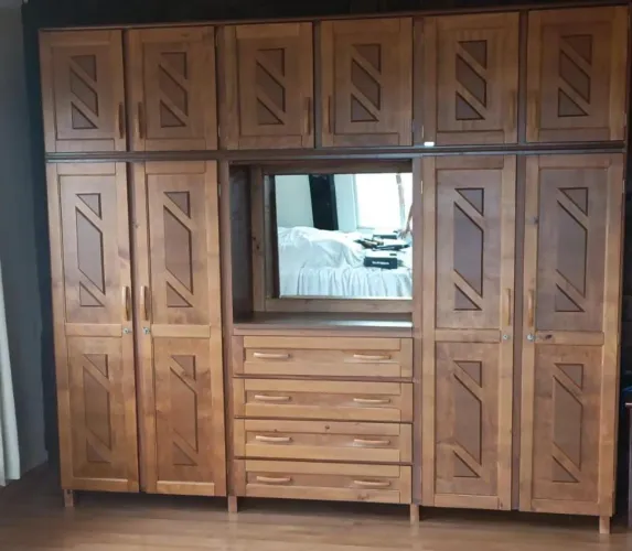 Guarda roupa madeira de pinos capelinha novo 