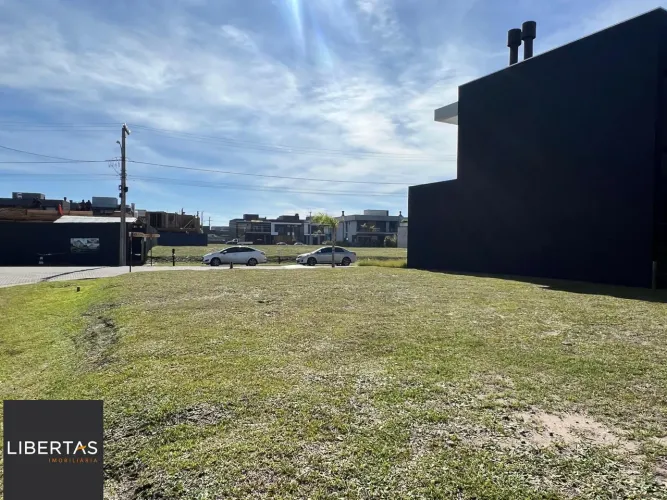 Lote de 314 m2 a venda no Condomínio Sunset em Xangri-lá.