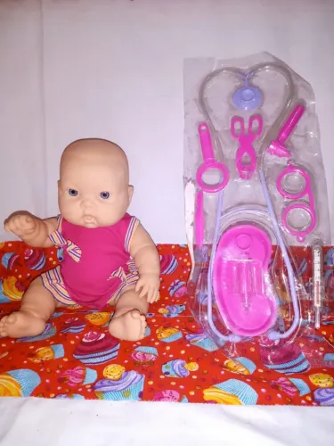 Boneca bebê cotiplás antiga 
