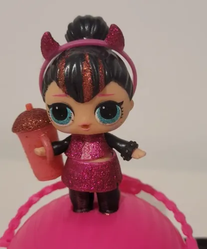 Boneca LOL Original com glitter 