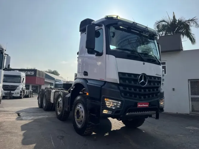 Mercedes Benz Arocs 4851 8x4 22/22 Selectrucks..