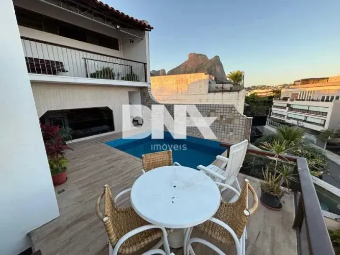 Cobertura : Linear / Residencial / Barra da Tijuca