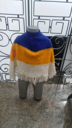 Poncho Infantil Tam 6 em Lã Acrílica Peluciada