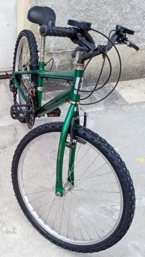 Vendo, parcelo no cartão 370,00 com marcha,nada a fazer,sou de Campo Grande. Zap * 