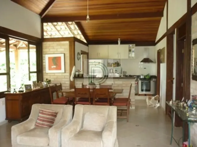 Excelente casa em condomínio fechado na granja viana