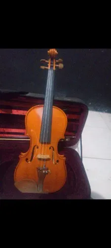 Violino em ótimo estado