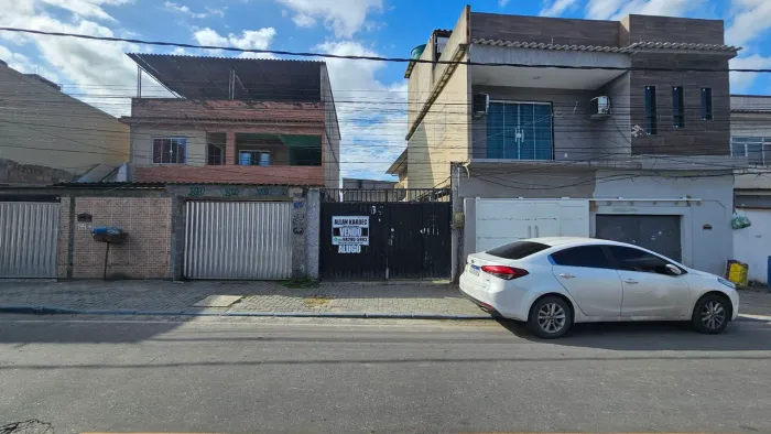 Alugo galpão 142m². Bairro: Areia Branca, Belford Roxo/RJ.