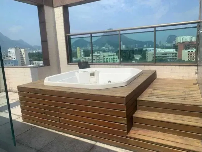 Cobertura - / Residencial / Leblon