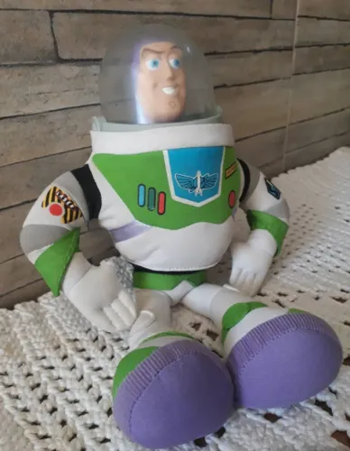   BUZZ TOY STORE LIGHTYEAR HARBOR PELUCIA   ANOS 2000