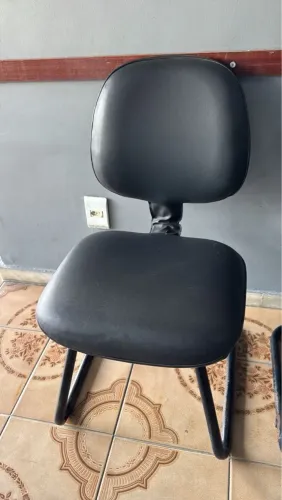 Cadeiras estofadas (recepção/sala de espera)