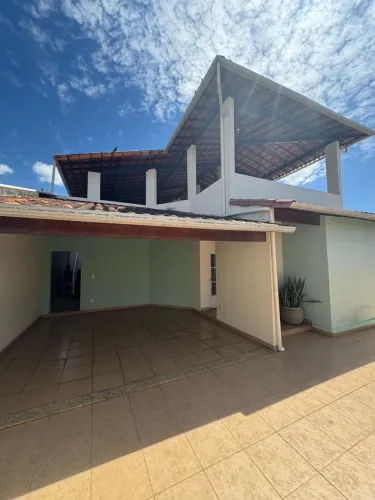 Vendo casa de 4 quartos perto da escola da Ambev