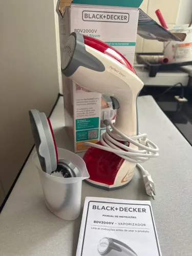 Vaporizador de Roupas Black+Decker BDV2000V