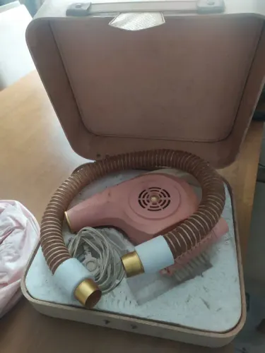 Secador de Cabelo Vintage com Case