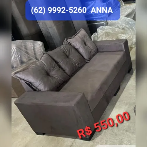 Sofá 3 lugares com almofadas //&//
