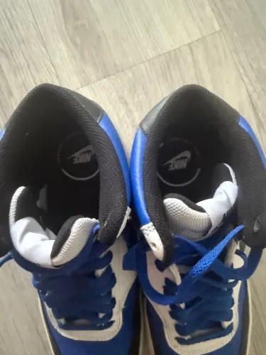 Tênis Nike Azul e Branco