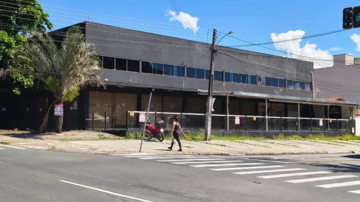 Galpão excelente localização comercial, 570 m². Vl. São Tomaz, Aparecida de Goiânia-GO