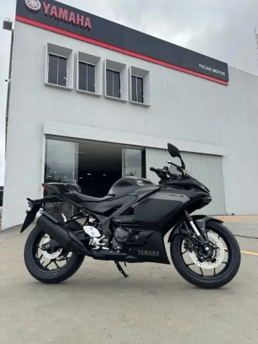 YAMAHA R3 CONNECTED 25/26