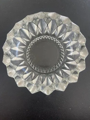 Cinzeiro de Cristal Antigo Decorativo (16x5 cm)