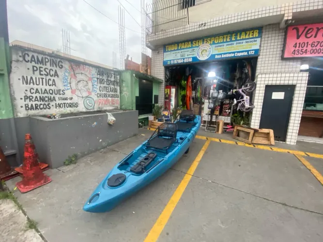 Caiaque para duas pessoas 300 KG de carga completo com cadeiras e temos 