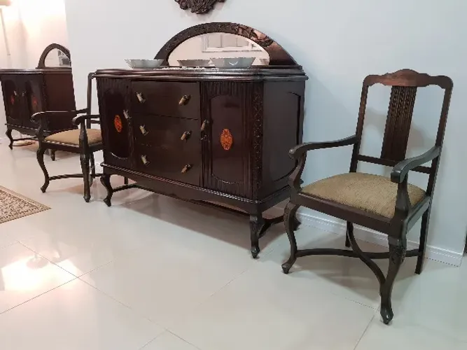 Sala de jantar antiga completa móveis antigos 1920
