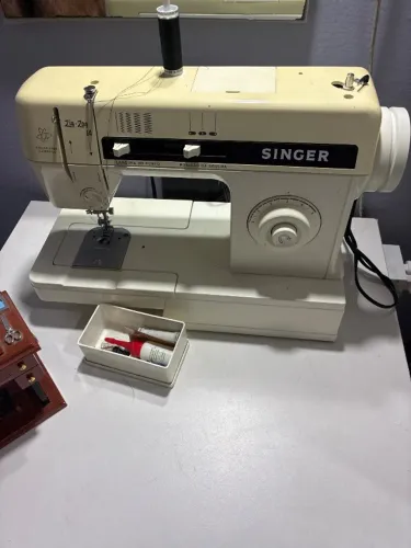 MÁQUINA COSTURA SINGER