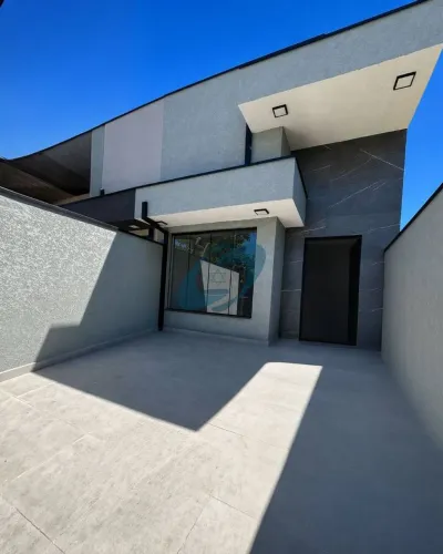 Excelente Casa com 2 Dormitórios à Venda no Jardim São Felipe em Atibaia