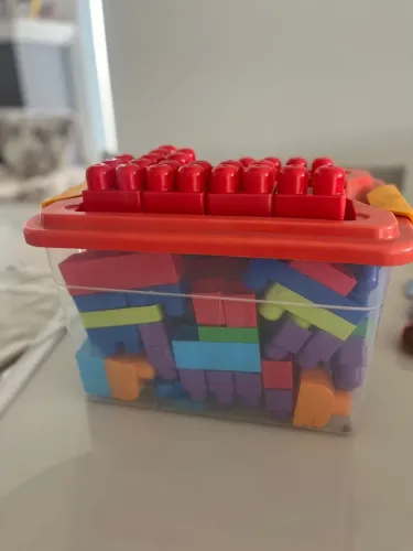 Kit de montar infantil com a Caixa