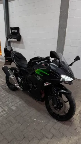 Kawasaki Ninja 500 2025