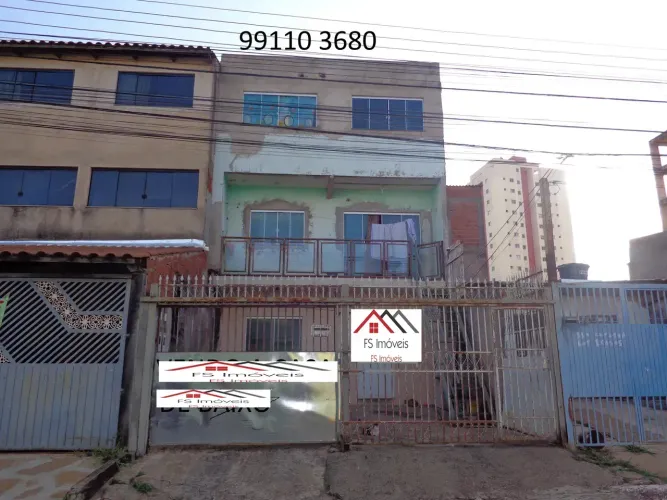 QR 110 Sobrado com 3 Casas com 2 Quartos Lado Metrô Escriturado em Samambaia Sul  DF