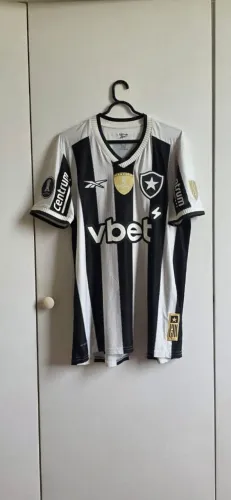 Camisa Botafogo de jogo 2024/25 campeao #2 Vitinho patch libertadore