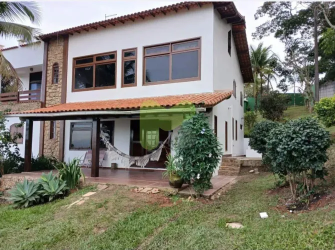 Venda | Casa Ampla com Vista Panorâmica | 4 Quartos | Terreno de 1.260 m²