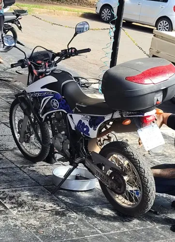 Lander 250cc 2009 documento ok com bau