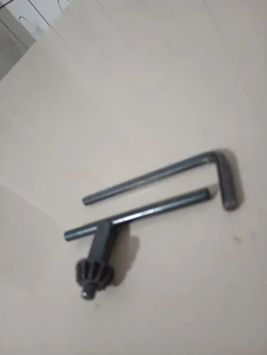 Chave para furadeira, e chave Ali,novo